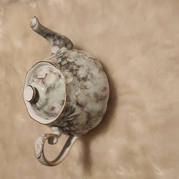 Special Place Teapot - Picture 4 of 9